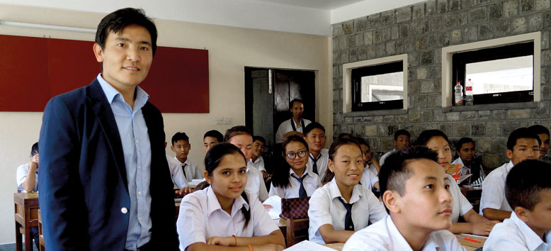 Phurbu Thinley Schulleiter Hermann-Gmeiner Schule Pokhara