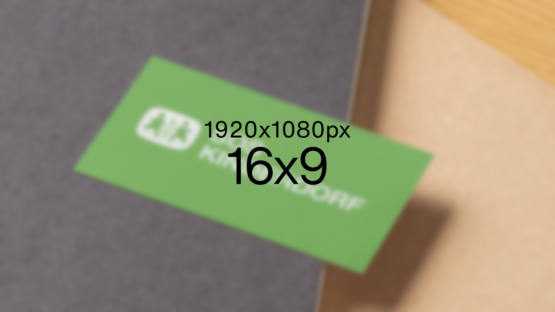 Platzhalterbild mit einer grünen Karte mit dem Logo von SOS-Kinderdorf und den Maßen des Bilds in Schwarz darüber.