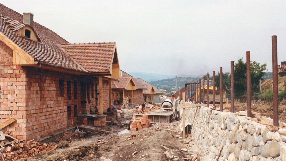 Eine Reihe von Häusern in der Bauphase